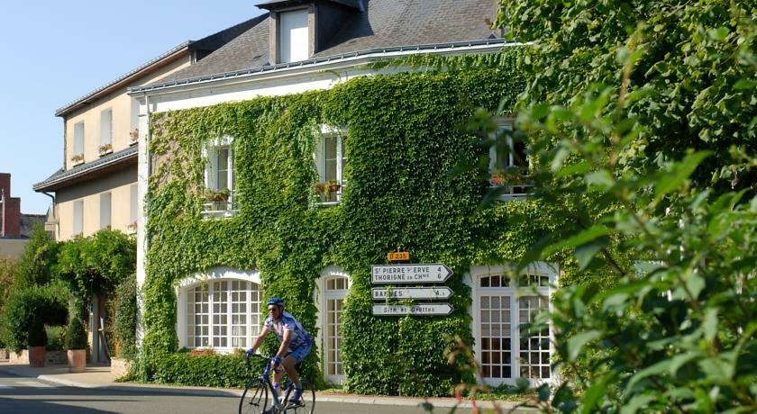 L'Ermitage Hotel&Restaurant Saulges Exterior foto